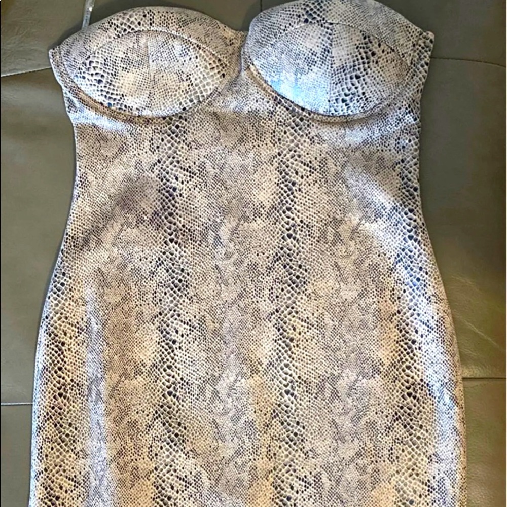Haute Monde Snake Skin Strapless dress, size Large